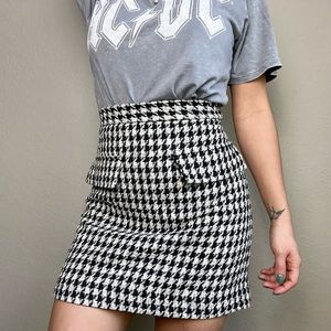H&M Houndstooth Boucle Tweed Mini Skirt NWT Size 4